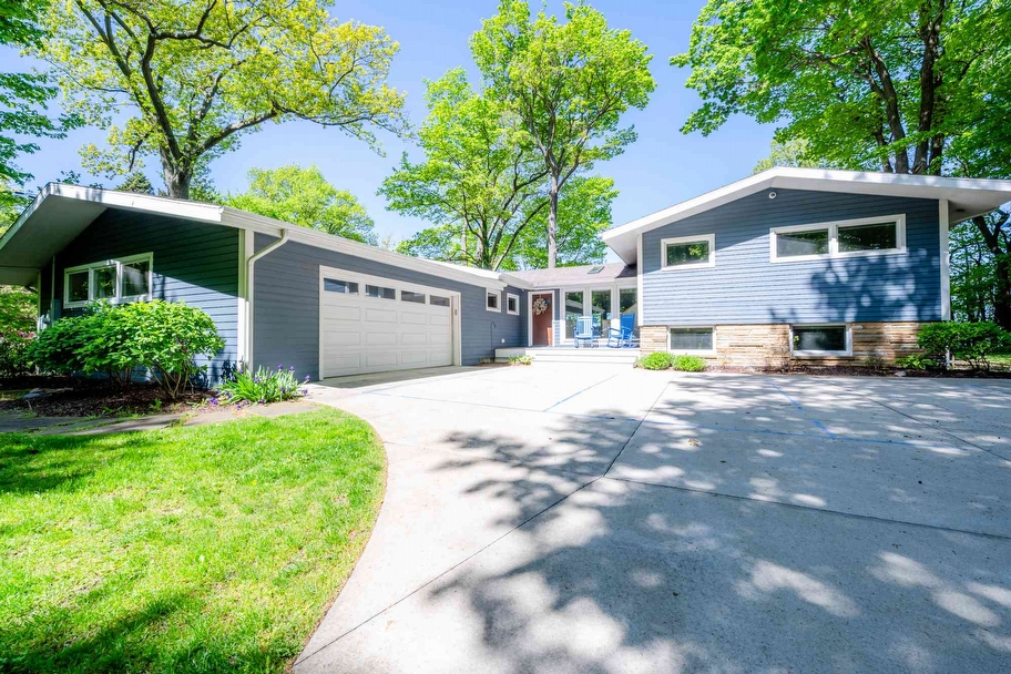 Harbert Hideaway Vacation Rental | Luxury Home with Private Pool Hot Tub and Walk to Lake Michigan Beach - Lake Michigan real estate