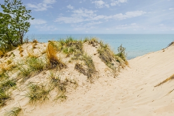 Harbor Country Real Estate & Vacation Homes thumbnail