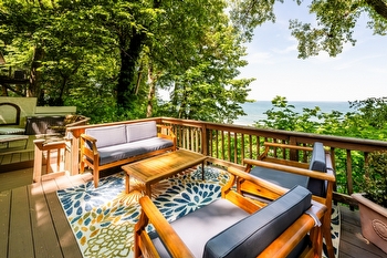 Luxury Vacation Rentals and Coastal Real Estate on Lake Michigan thumbnail